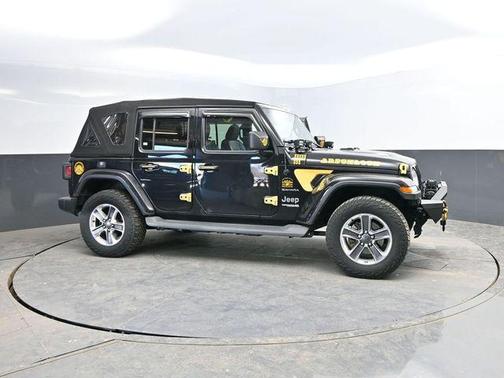 Black Clearcoat 2021 Jeep Wrangler Unlimited Sahara