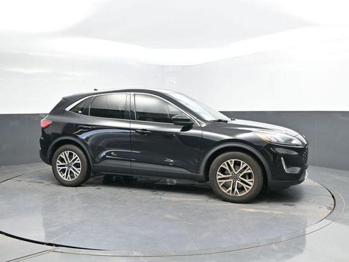 Black Metallic 2022 Ford Escape SEL