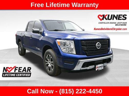 2022 Nissan Titan SV