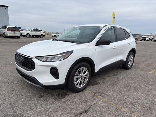 Oxford White 2023 Ford Escape Active