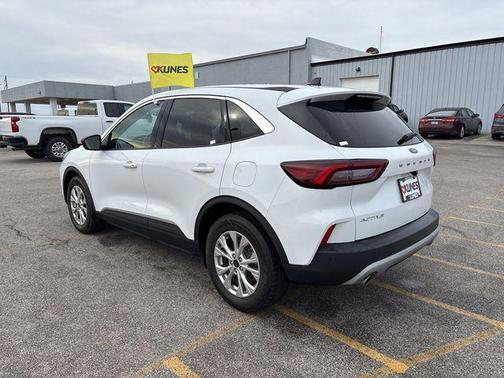 Oxford White 2023 Ford Escape Active
