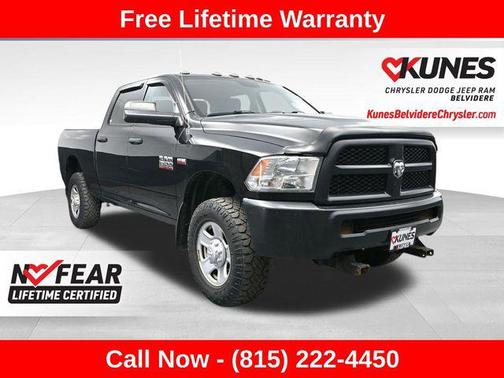 Brilliant Black Crystal Pearlcoat 2018 RAM 3500 Tradesman Crew Cab 4x4 6'4' Box