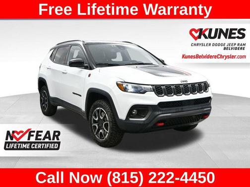 Bright White Clearcoat 2025 Jeep Compass Trailhawk