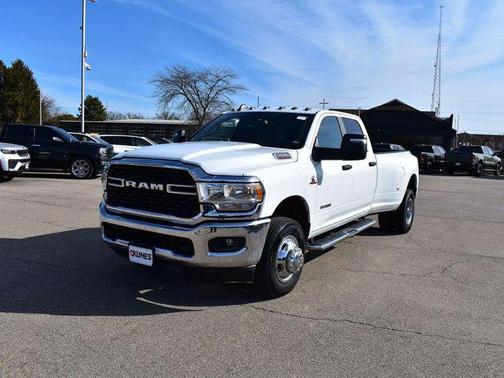 2024 RAM 3500 Big Horn Crew Cab 4x4 8' Box