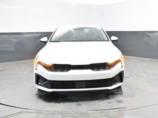 Snow White Pearl 2025 Kia K5 LXS