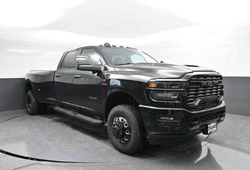 Diamond Black Crystal Pearlcoat 2027 RAM 3500 Big Horn