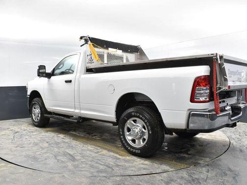 2024 RAM 2500 Tradesman Regular Cab 4x4 8' Box