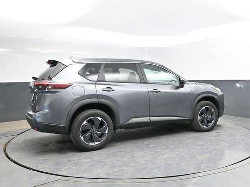 Gun Metallic 2025 Nissan Rogue SV