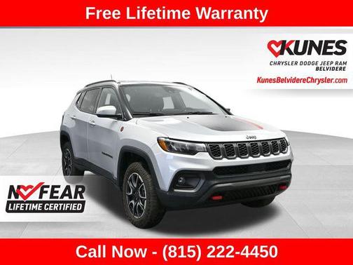 Silver Zynith Metallic Clearcoat 2025 Jeep Compass Trailhawk