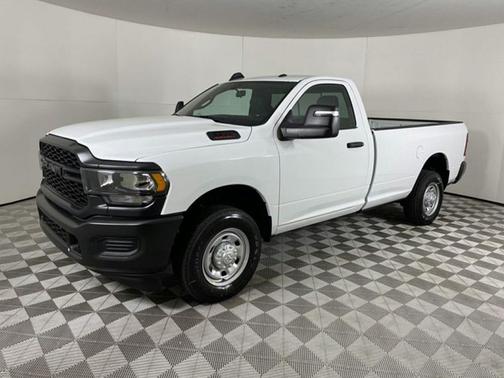 Billet Silver Metallic Clearcoat 2024 RAM 2500 Big Horn Crew Cab 4x4 6'4' Box