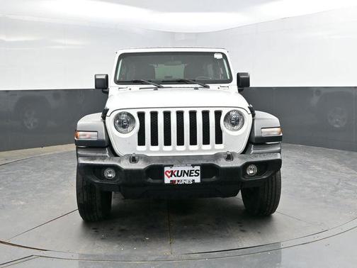 Bright White Clearcoat 2018 Jeep Wrangler Unlimited Sport