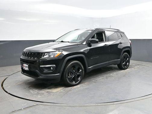 Diamond Black Crystal Pearlcoat 2021 Jeep Compass Latitude