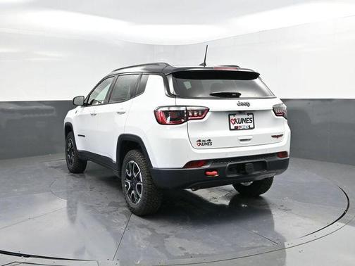 2026 Jeep Compass Trailhawk