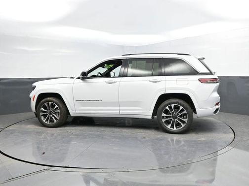 2022 Jeep Grand Cherokee Overland