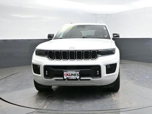 2022 Jeep Grand Cherokee Overland