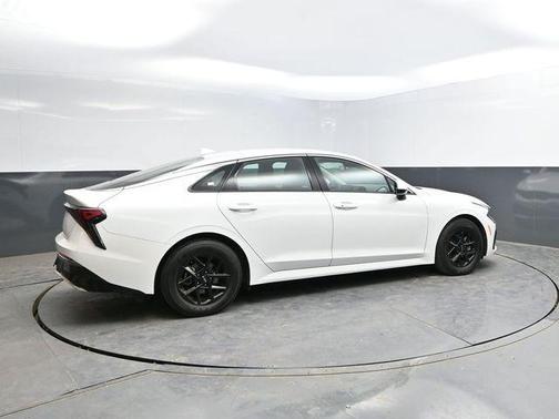 Snow White Pearl 2025 Kia K5 LXS