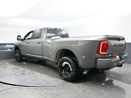 2026 RAM 3500 Laramie Crew Cab 4x4 8' Box