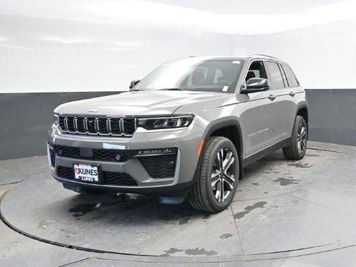 Sting-Gray Clearcoat 2027 Jeep Grand Cherokee Limited