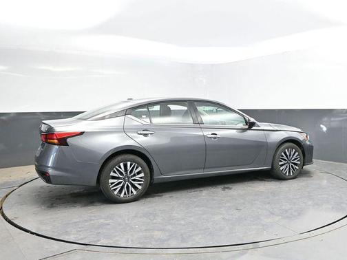 Gun Metallic 2024 Nissan Altima 2.5 SV