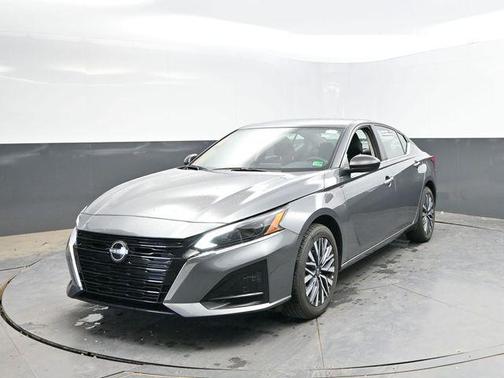 Gun Metallic 2024 Nissan Altima 2.5 SV