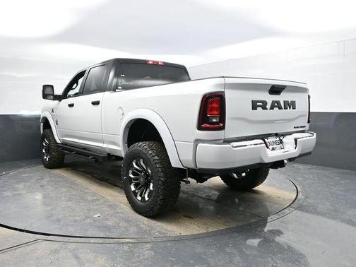 2025 RAM 2500 Big Horn Crew Cab 4x4 6'4' Box