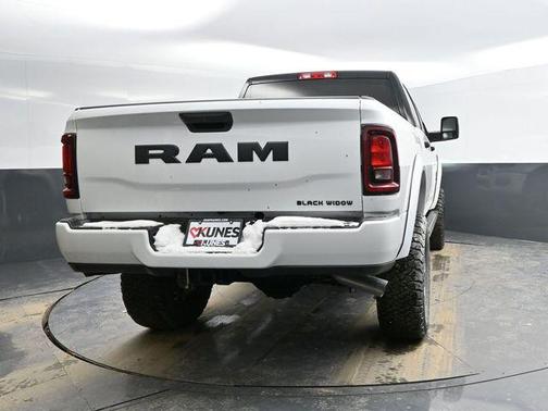 2025 RAM 2500 Big Horn Crew Cab 4x4 6'4' Box