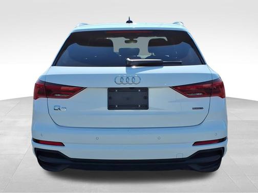 2023 Audi Q3 Premium 45 TFSI S line quattro Tiptronic