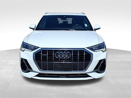 2023 Audi Q3 Premium 45 TFSI S line quattro Tiptronic