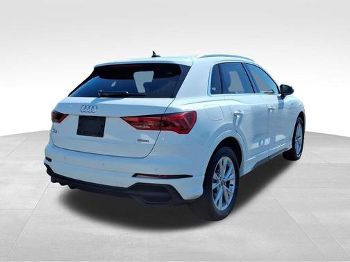 2023 Audi Q3 Premium 45 TFSI S line quattro Tiptronic