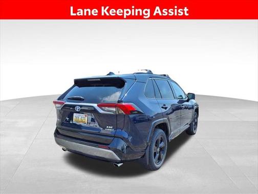2020 Toyota RAV4 Hybrid SE
