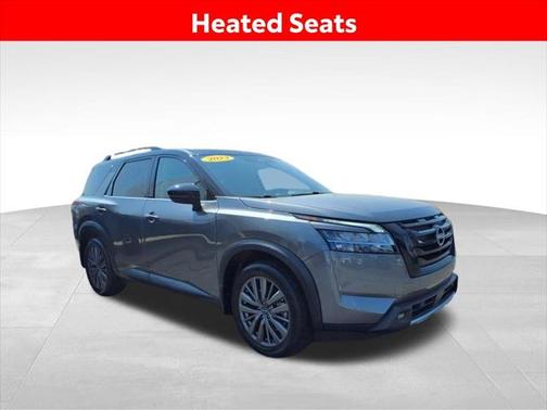 2023 Nissan Pathfinder SL 4WD