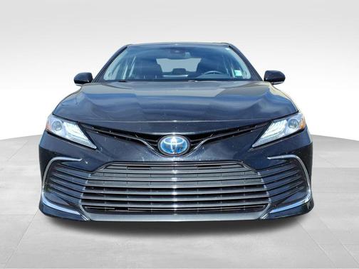 2023 Toyota Camry Hybrid XLE