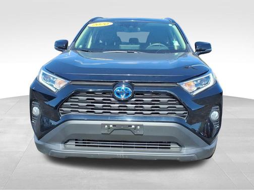 2020 Toyota RAV4 Hybrid XLE