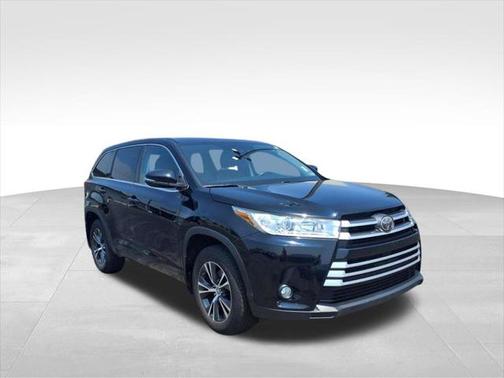 2017 Toyota Highlander LE