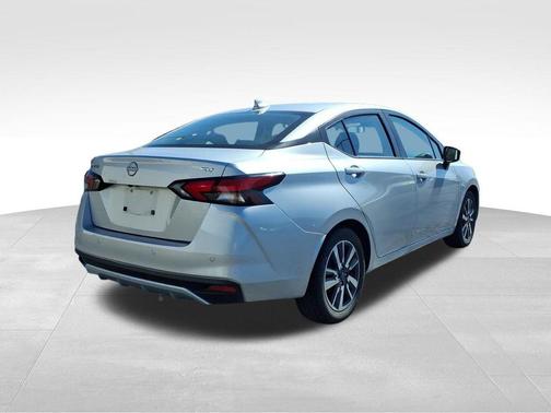 2023 Nissan Versa 1.6 SV