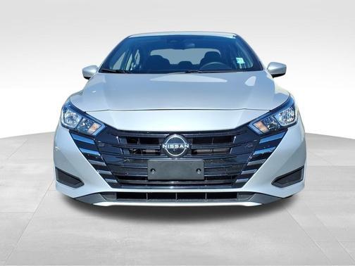 2023 Nissan Versa 1.6 SV