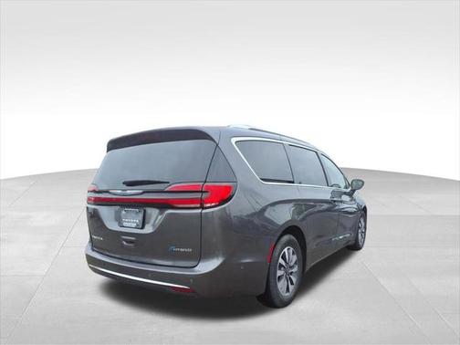 2021 Chrysler Pacifica Hybrid Touring L