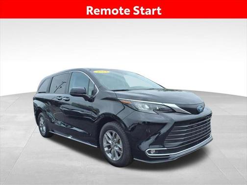 2024 Toyota Sienna XLE