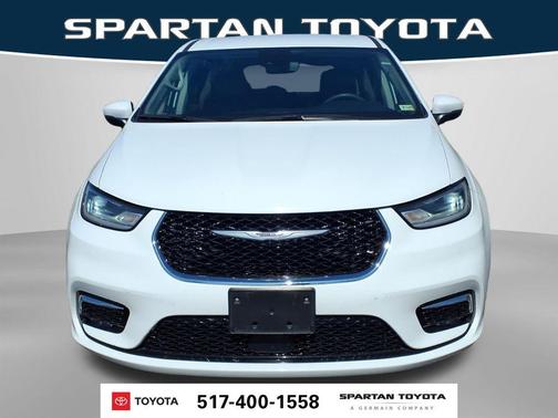 Bright White Clearcoat 2023 Chrysler Pacifica Touring L