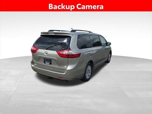 2017 Toyota Sienna SE