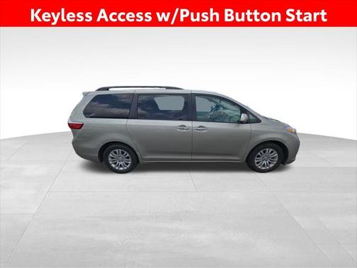 2017 Toyota Sienna SE