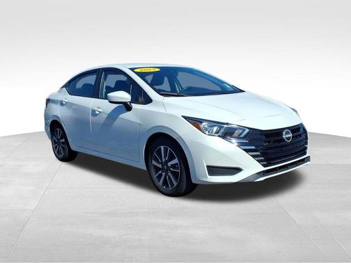 2023 Nissan Versa 1.6 SV