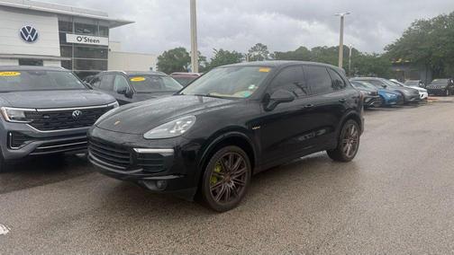 Black 2017 Porsche Cayenne Cayenne S E-Hybrid Platinum Edition
