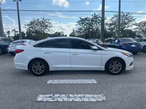 2016 Hyundai SONATA SE