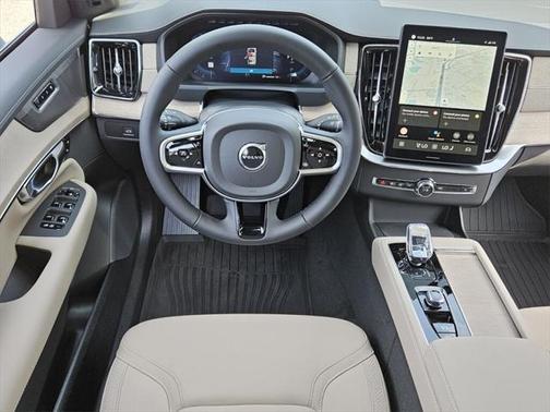 2025 Volvo XC90 B5 Plus 7-Seater