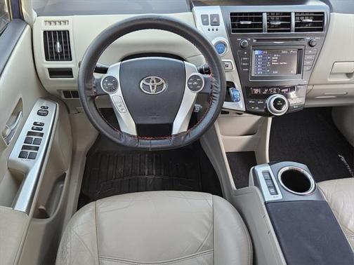 2012 Toyota Prius v Two