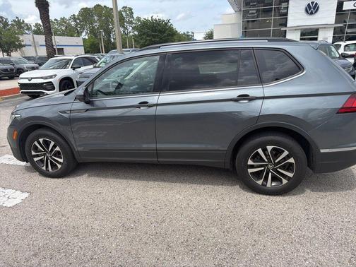 Platinum Gray Metallic 2023 Volkswagen Tiguan 2.0T S