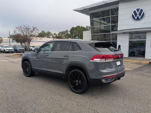 2026 Volkswagen Atlas Cross Sport 2.0T SE w/Technology 4MOTION