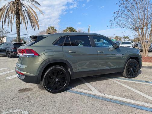 2026 Volkswagen Atlas Cross Sport 2.0T SE w/Technology