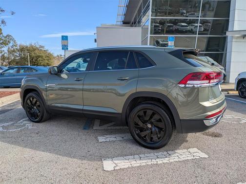 2026 Volkswagen Atlas Cross Sport 2.0T SE w/Technology